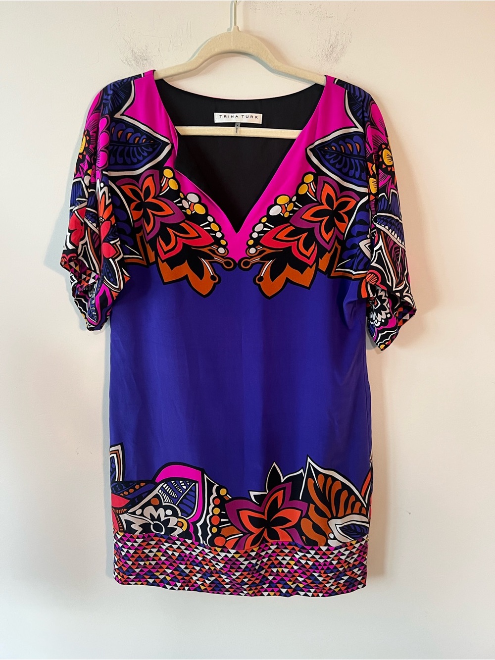 Trina Turk V-Neck Silk Tunic Dress in Bold Floral Print Lined